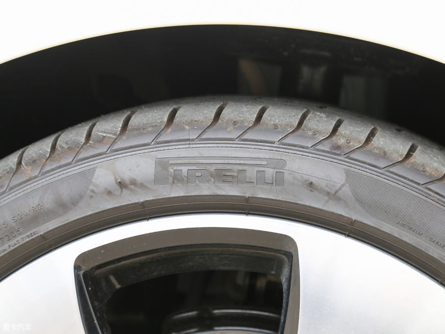 2018YA(M) A 200 r