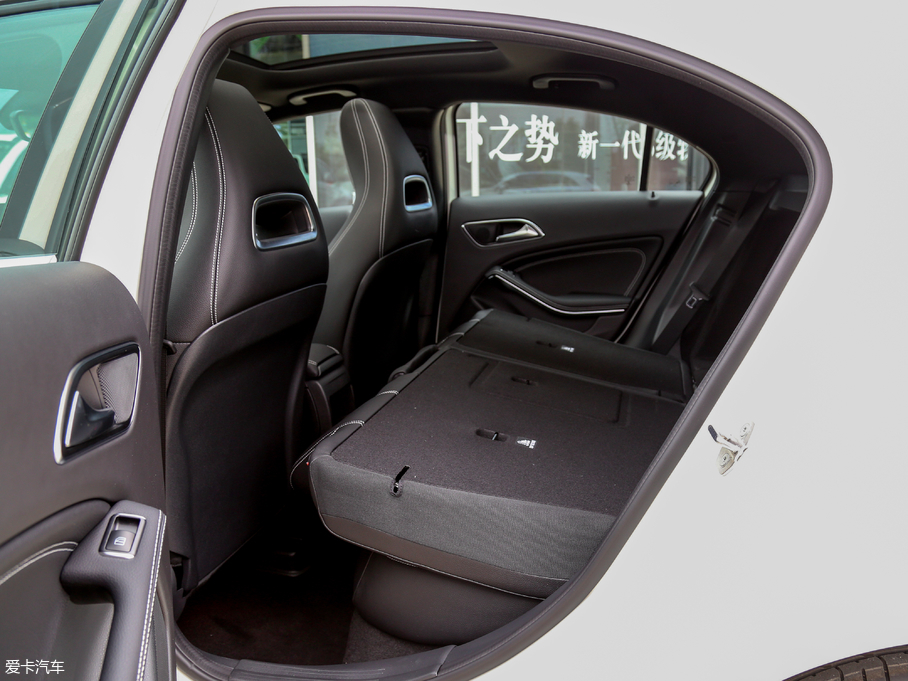 2018YA(M) A 200 r