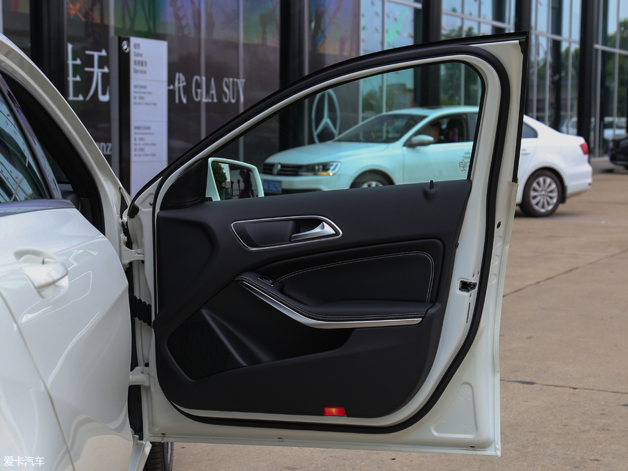 2018YA(M) A 200 r