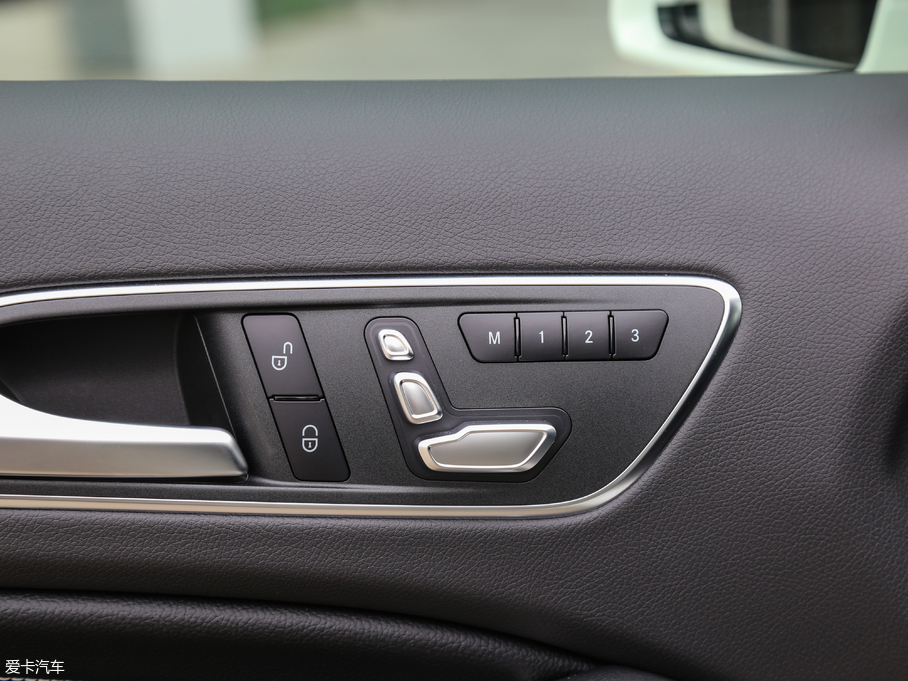 2018YA(M) A 200 r