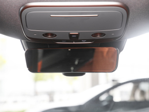 2025�� ���Ultra �п؅^