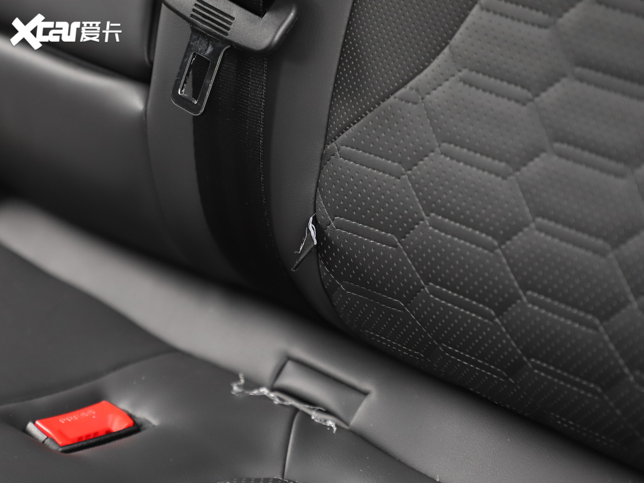 2024212 T01 2.0T C(j)е