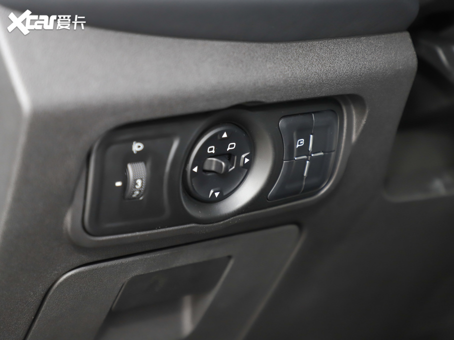 2024212 T01 2.0T C(j)е