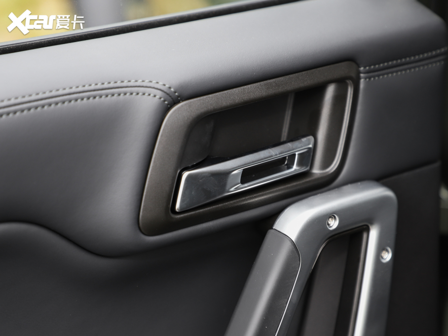 2024212 T01 2.0T C(j)е