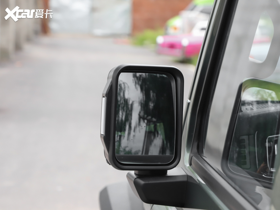 2024212 T01 2.0T C(j)е