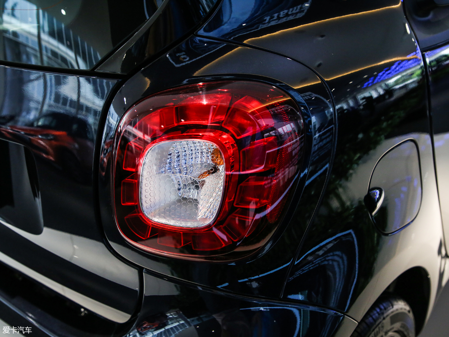 2019smart fortwo 0.9T 66ǧSL{؄e