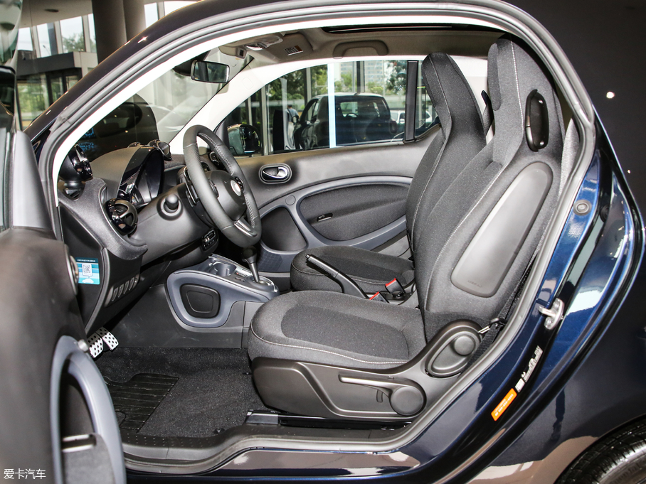 2019smart fortwo 0.9T 66ǧSL{؄e