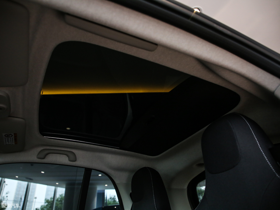 2019smart fortwo 0.9T 66ǧSL{؄e