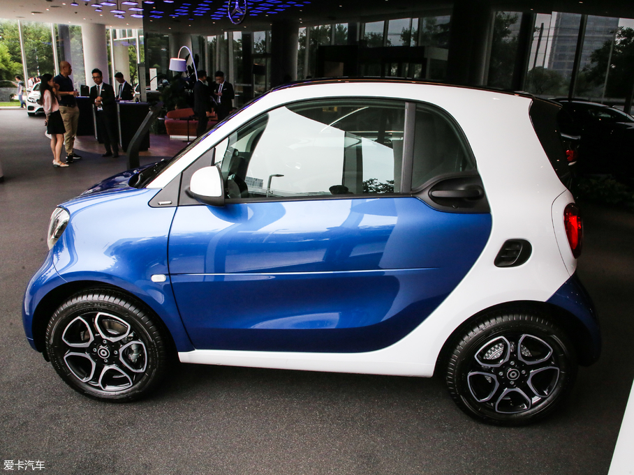 2019smart fortwo 0.9T 66ǧӲL(fng) VI