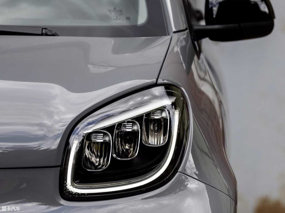 2019smart fortwo 늄܇ EQ 