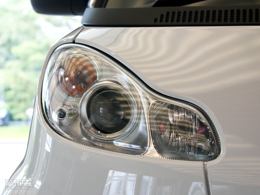 2011smart fortwo 1.0L MHD 
