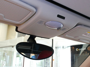 2011款1.0L MHD 敞篷激情版 空间座椅