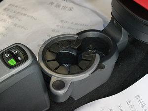 2011款1.0L MHD 敞篷激情版 空间座椅
