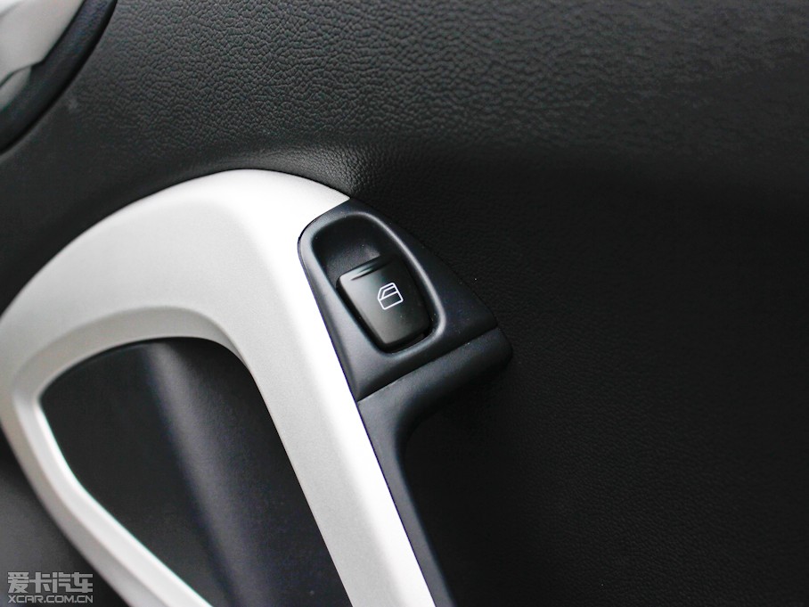 2012smart fortwo 1.0T BRABUS Xclusive