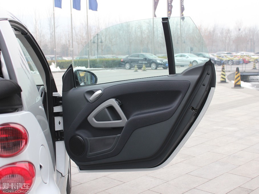 2012smart fortwo 1.0L MHD 