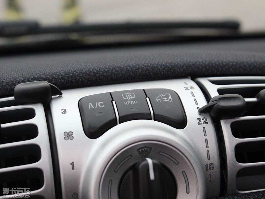 2012smart fortwo 1.0L MHD 