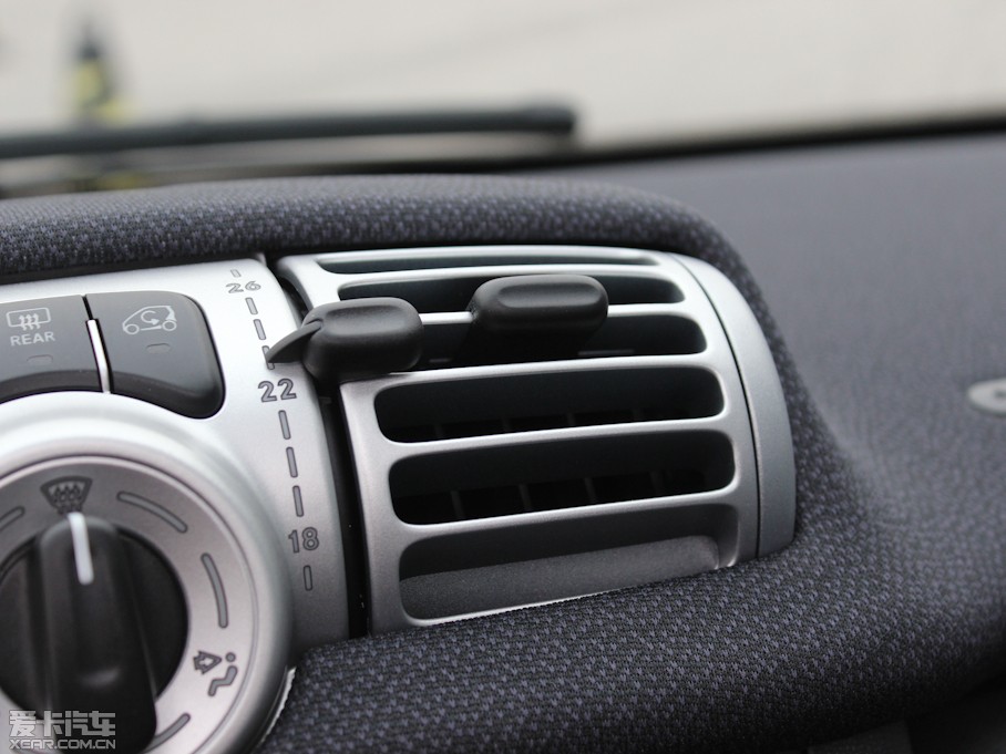 2012smart fortwo 1.0L MHD 