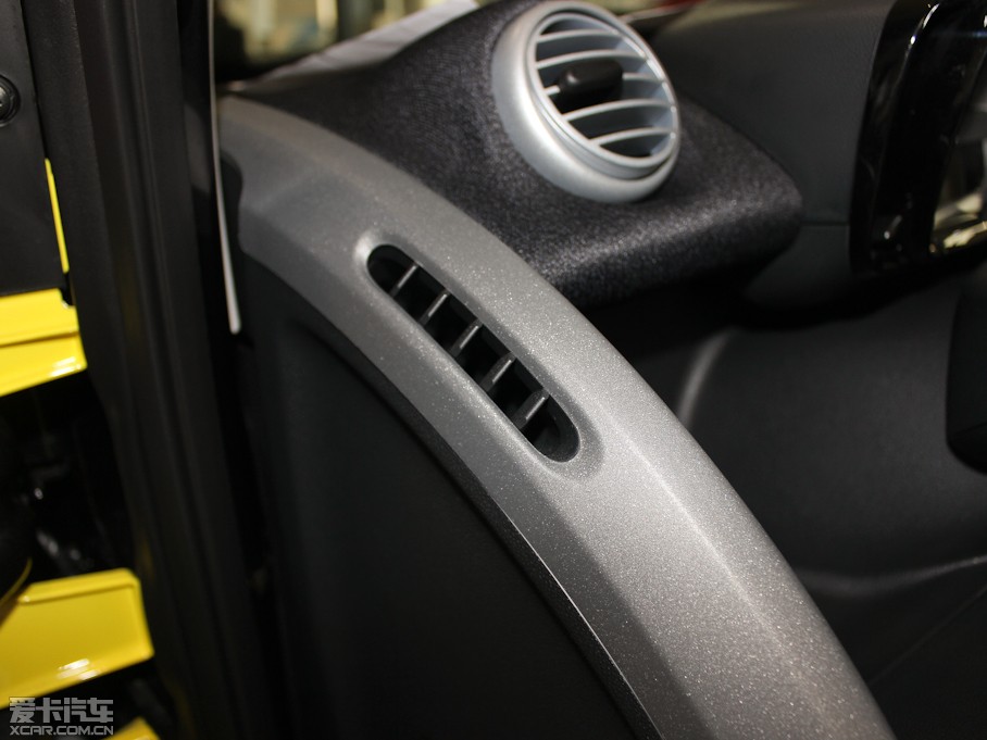 2013smart fortwo 1.0L MHD ؄e