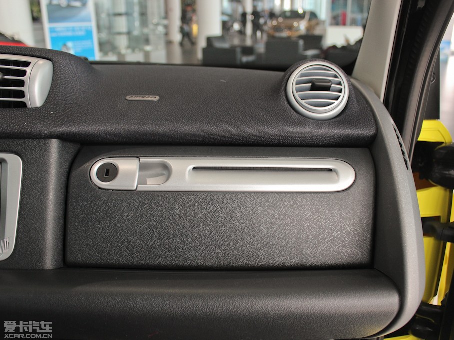 2013smart fortwo 1.0L MHD ؄e