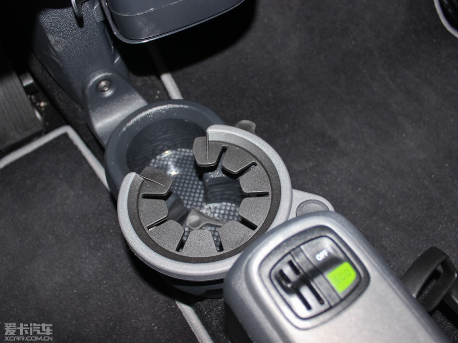 2013smart fortwo 1.0L MHD ؄e