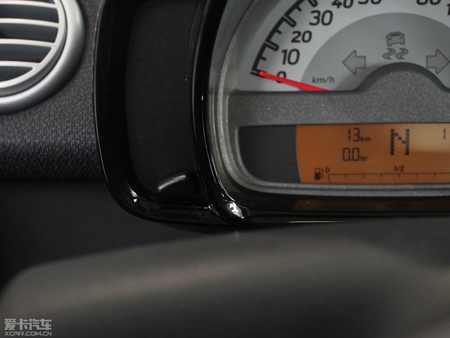 2013smart fortwo 1.0L MHD ؄e