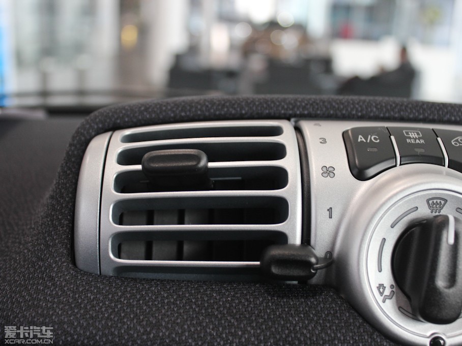 2013smart fortwo 1.0L MHD ؄e