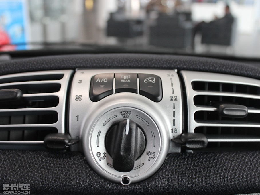 2013smart fortwo 1.0L MHD ؄e