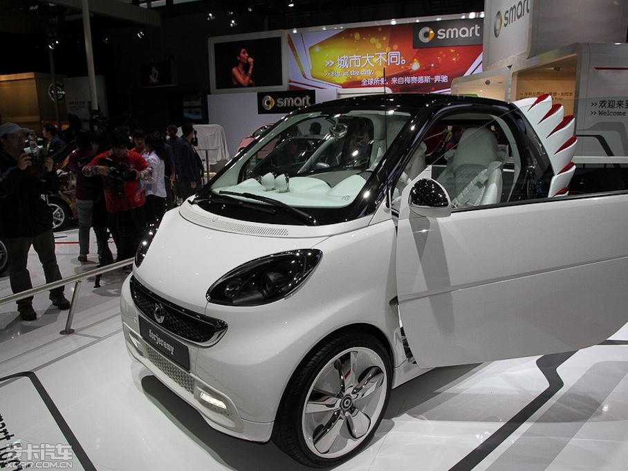 2013��smart forjeremy Jeremy Scott �؄e��