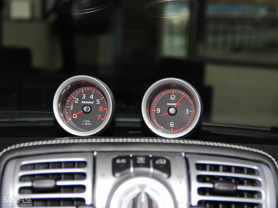 2013��smart forjeremy Jeremy Scott �؄e��