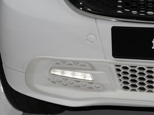 2013Jeremy Scott ؄e ^