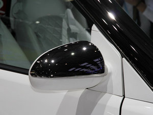 2013Jeremy Scott ؄e ^