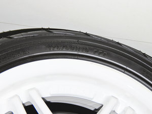 2013Jeremy Scott ؄e ^