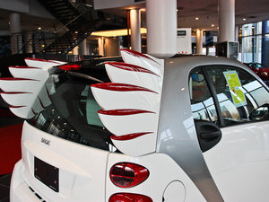 2013Jeremy Scott ؄e ^