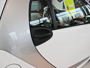 2013Jeremy Scott ؄e ^