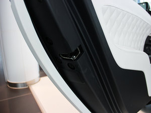 2013Jeremy Scott ؄e g