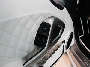 2013Jeremy Scott ؄e g