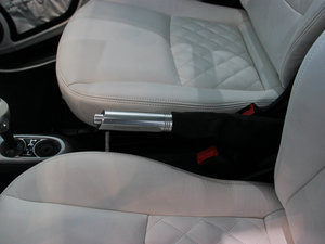 2013Jeremy Scott ؄e g