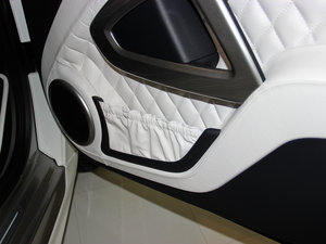 2013Jeremy Scott ؄e g