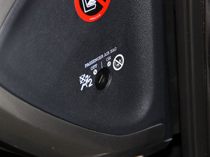 2013Jeremy Scott ؄e g