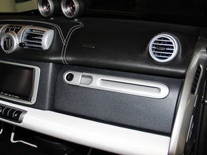 2013Jeremy Scott ؄e g