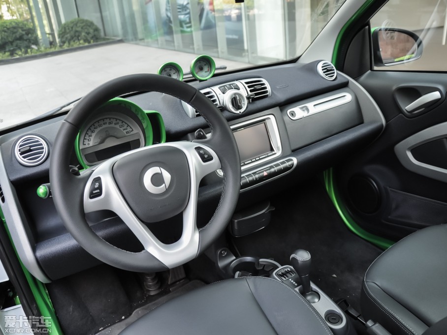 2014smart fortwo 늄܇ electric drive