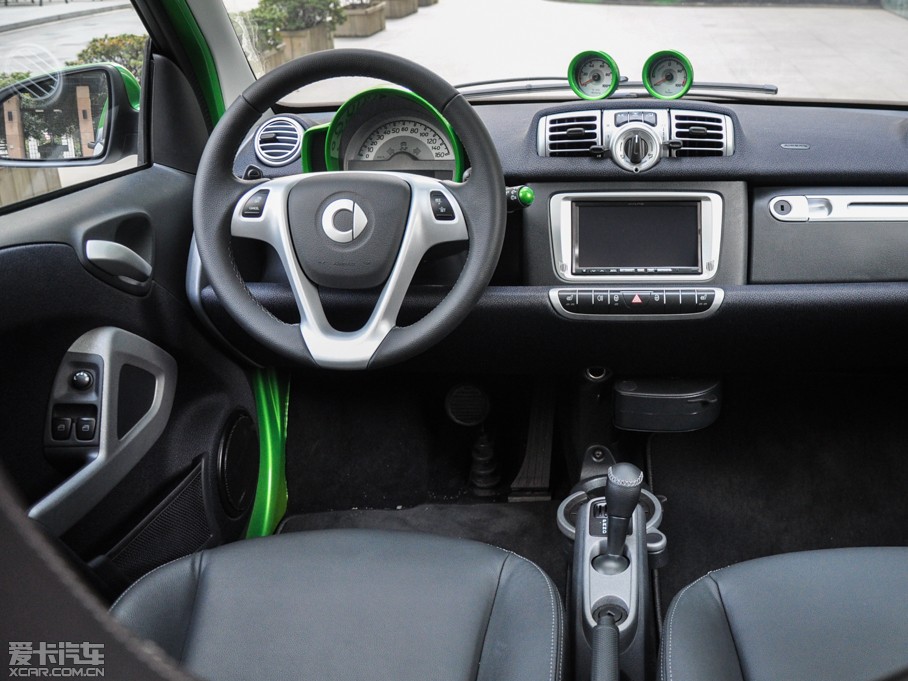 2014smart fortwo 늄܇ electric drive