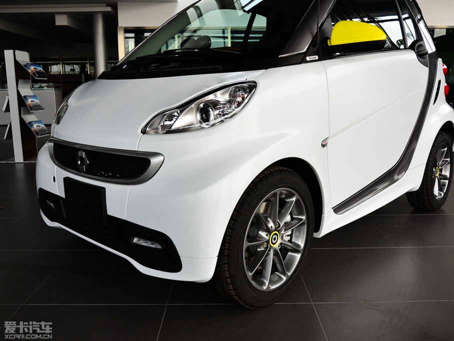 2014��smart fortwo 1.0T ���� BoConcept�؄e�� 