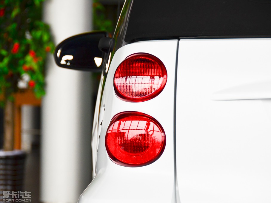 2014��smart fortwo 1.0T ���� BoConcept�؄e�� 