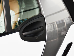 20141.0T  BoConcept؄e  {T