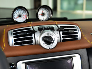 20141.0T  BoConcept؄e  {L