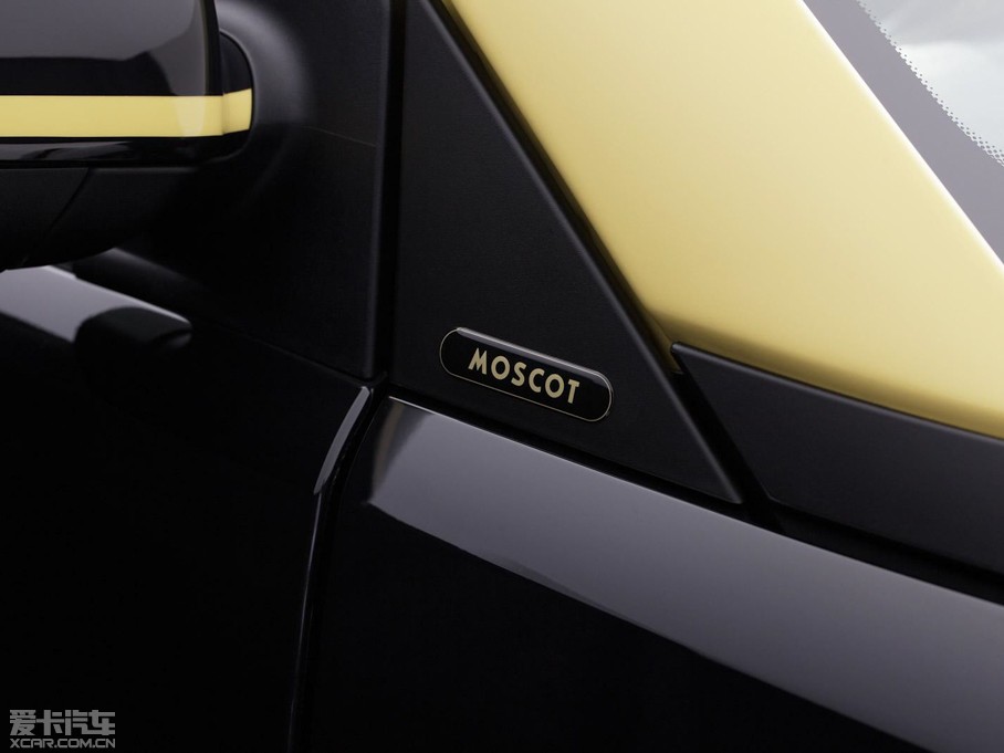 2015smart fortwo MOSCOT؄e