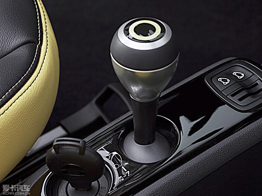 2015smart fortwo MOSCOT؄e