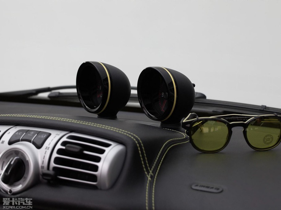 2015smart fortwo MOSCOT؄e