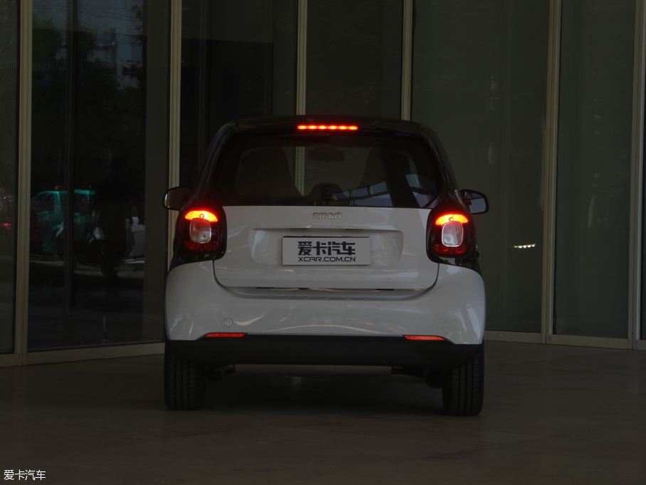 2015smart fortwo 1.0L Ӳ`Ӱ